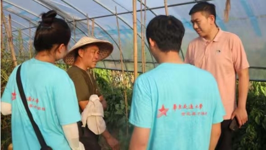 華東交通大學“火車頭”實踐隊的大棚“問診記”